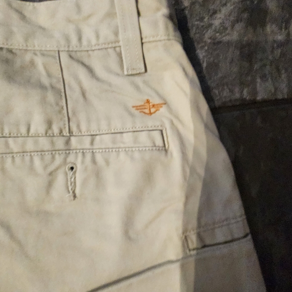 Dockers Men's Cream Flat Front Shorts - Picture 3 of 7